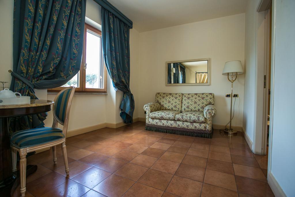 Hotel Quadrifoglio Roma Eur Kültér fotó
